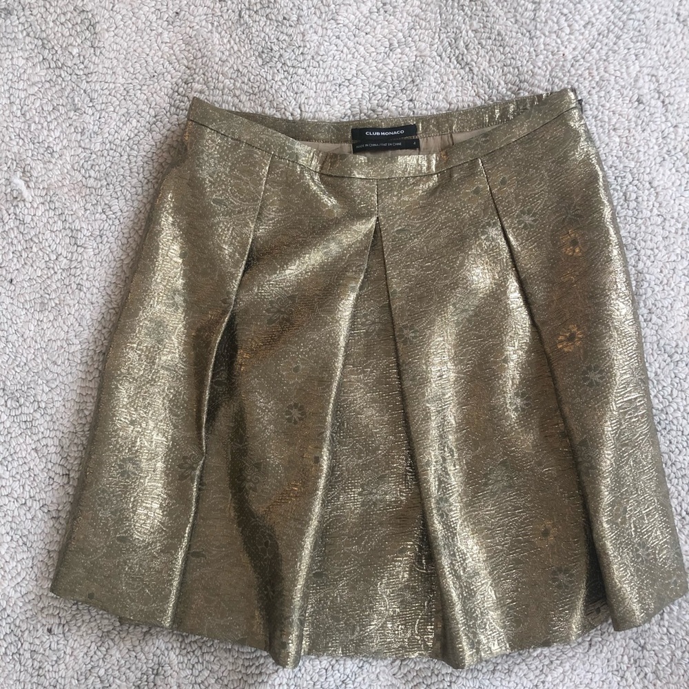 Club Monaco jacquard gold skirt